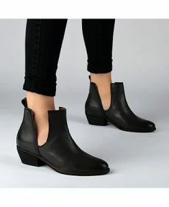 Journee Signature Women's Brigitte Cutout Bootie 15 Journee Signature Women's Brigitte Cutout Bootie -rings shop 20503473 fpx